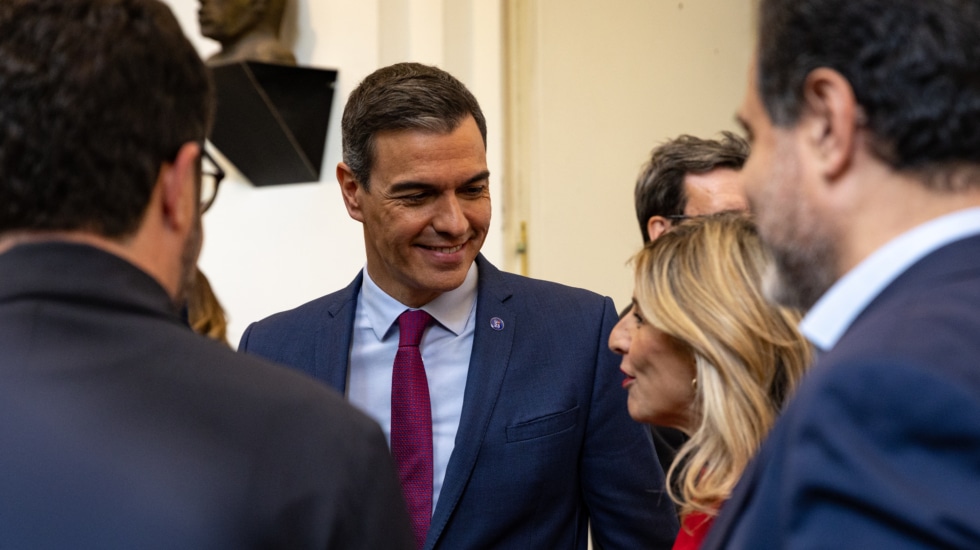 Los líderes de PSOE y Sumar, Pedro Sánchez y Yolanda Díaz, en la presentación de su programa de gobierno conjunto, el pasado 24 de octubre de 2023 en el Museo Nacional Centro de Arte Reina Sofía de Madrid.