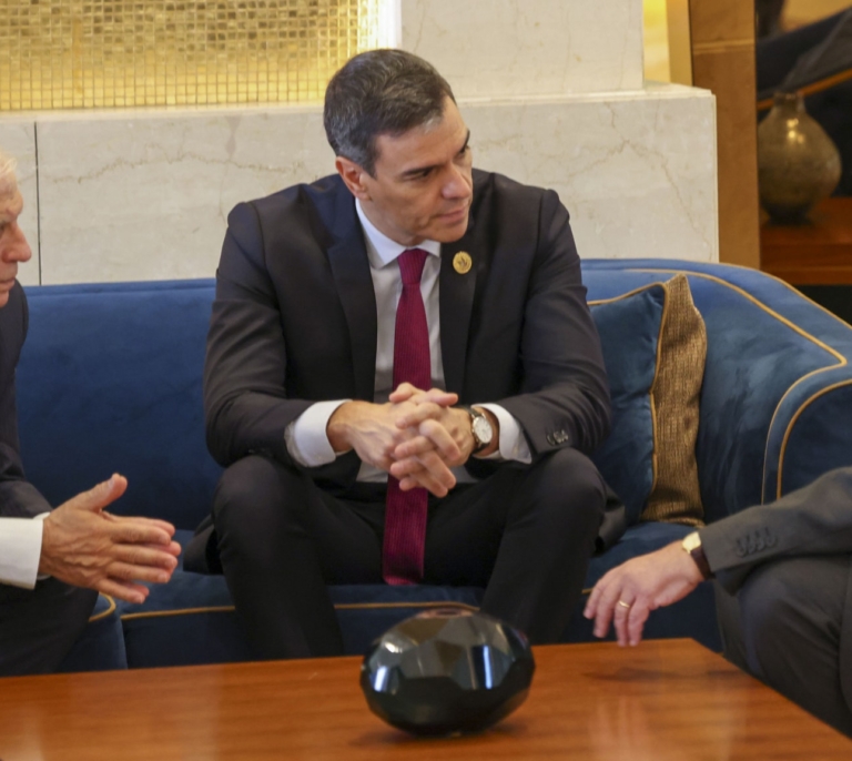 Sánchez exige a Hamás que libere a los rehenes e insta a proteger a "todos los civiles"