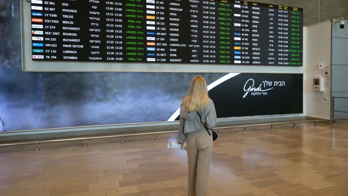 Pantallas del aeropuerto Internacional de Ben Gurión, en Lod, a las afueras de Tel Aviv.