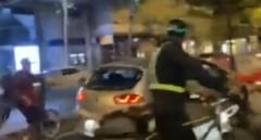 Así arrolló un coche a una marcha de bicicletas y patinetes en favor de Palestina en Madrid