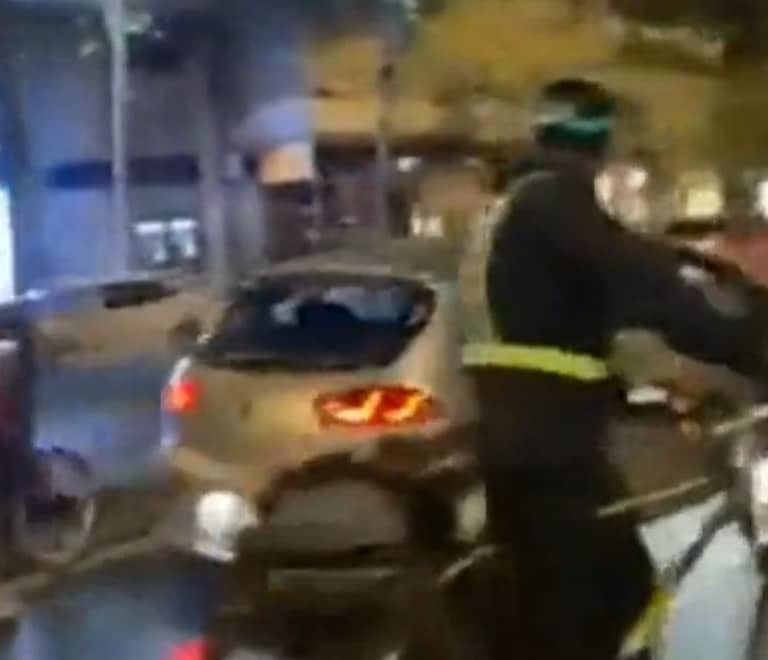 Así arrolló un coche a una marcha de bicicletas y patinetes en favor de Palestina en Madrid