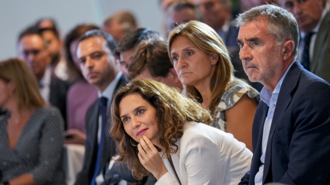 Ayuso critica la retirada del nombre de Alfonso Pérez del Coliseum de Getafe: "La dictadura de la izquierda es asombrosa" La presidenta de la Comunidad de Madrid, Isabel Díaz Ayuso, durante su asistencia al Foro ABC, este martes en Madrid.
