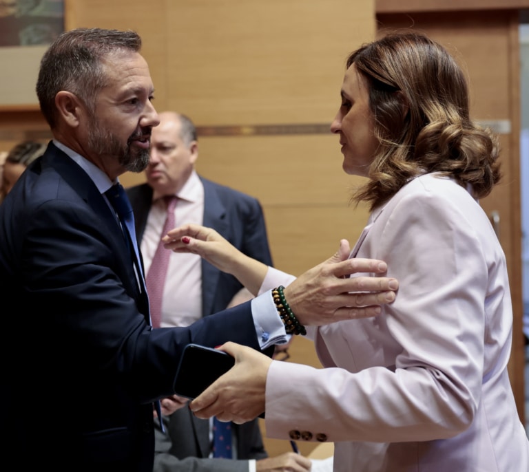 Vox busca forzar nuevos gobiernos con el PP en ayuntamientos ante su dependencia para sacar los presupuestos