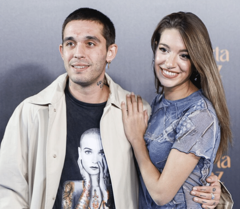 Ana Guerra y Víctor Elías se casan y anuncian su compromiso en redes sociales