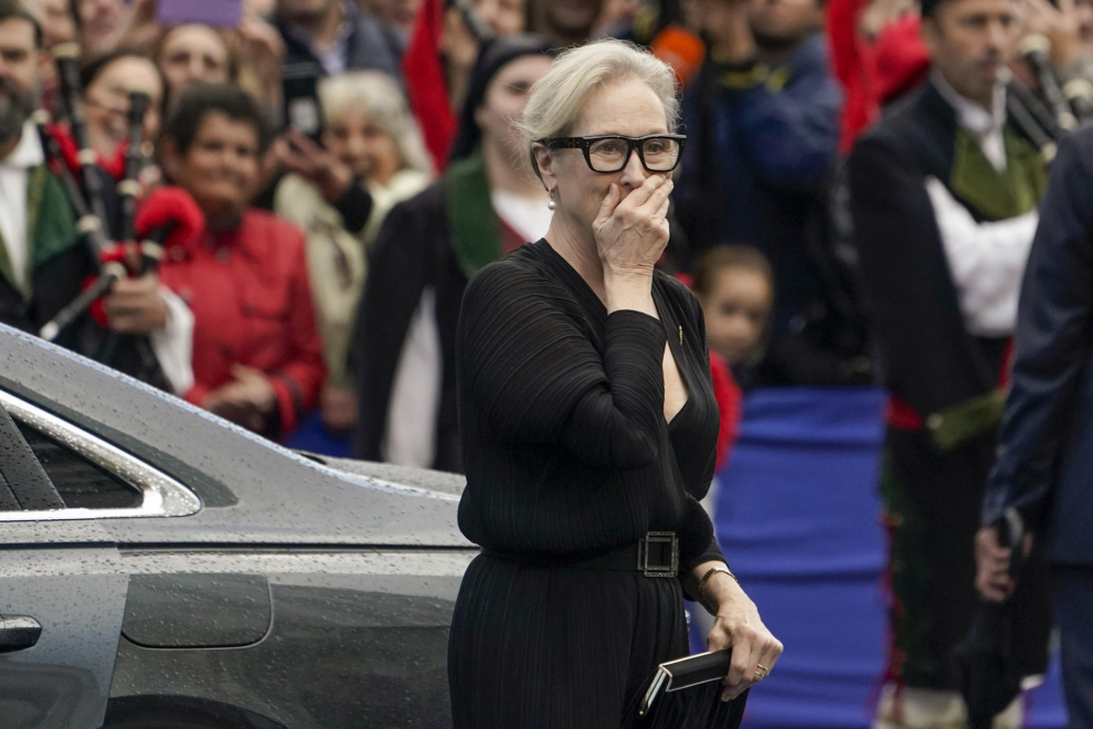 Meryl Streep, este viernes a su llegada al Teatro Campoamor de Oviedo. En su mano izquierda puede verse su alianza.