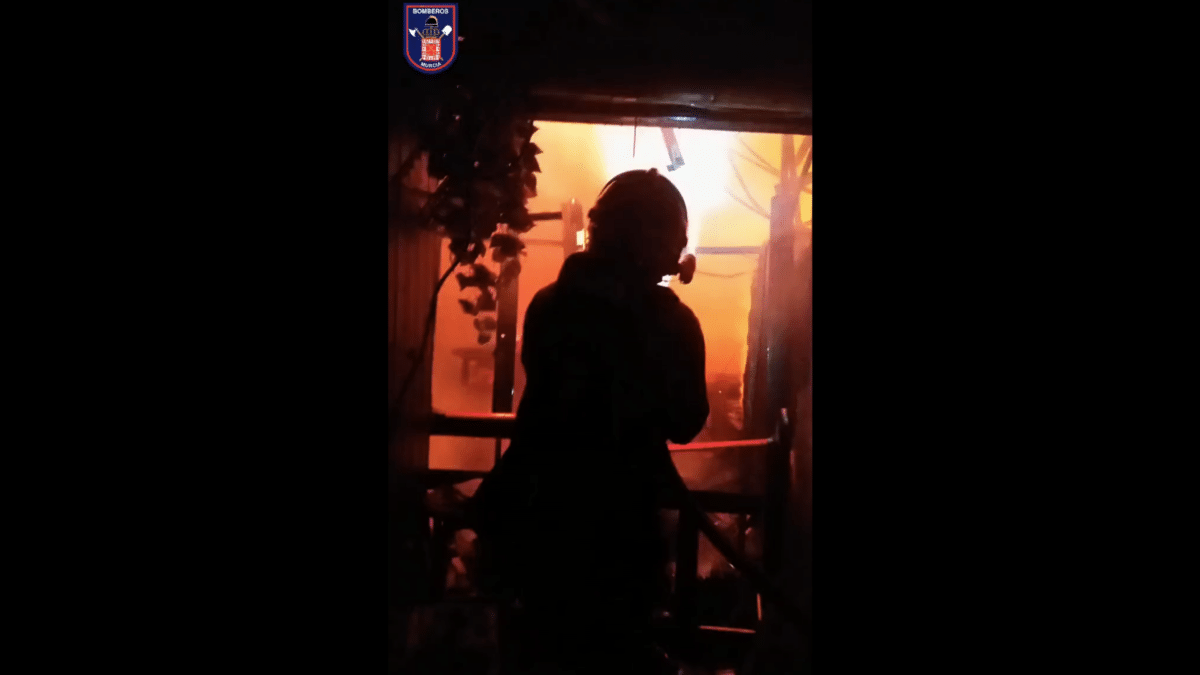 Así ha sido la extinción del devastador incendio en la discoteca de Atalayas en Murcia