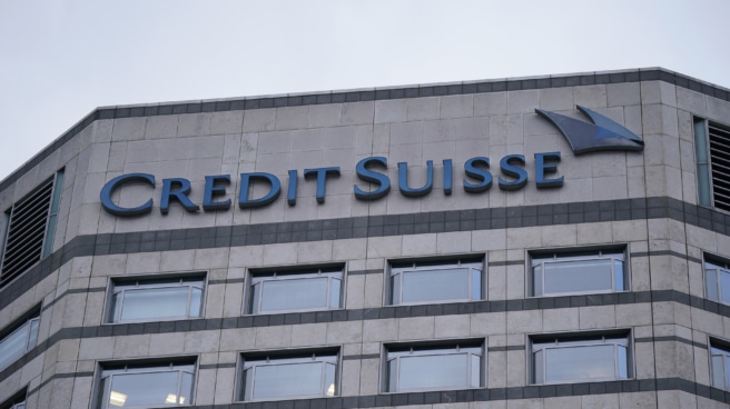 UBS despedirá a casi toda la plantilla de banca de inversión de Credit Suisse en España Vista de las oficinas de Credit Suisse UK en Canary Wharf