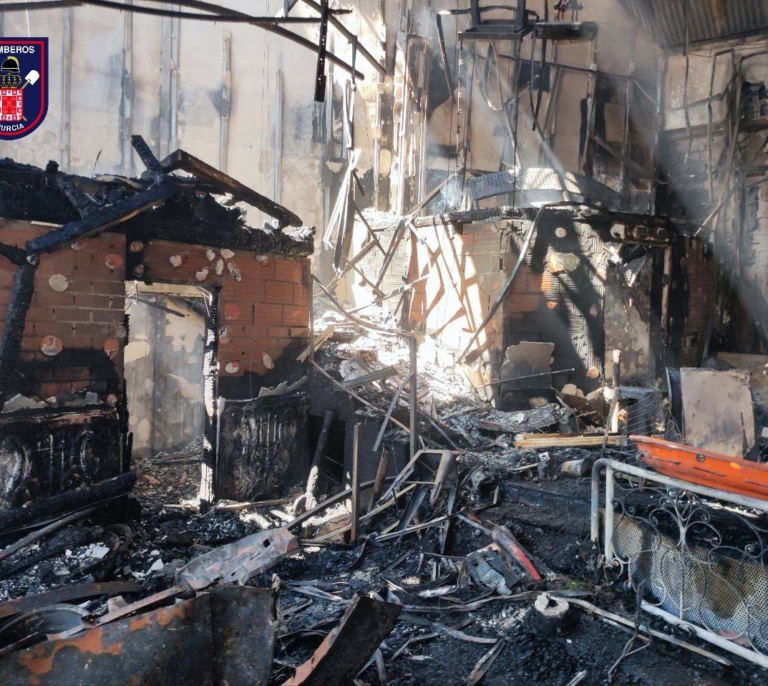 Los bomberos encontraron los cadáveres en un área de 20 metros cuadrados de la discoteca