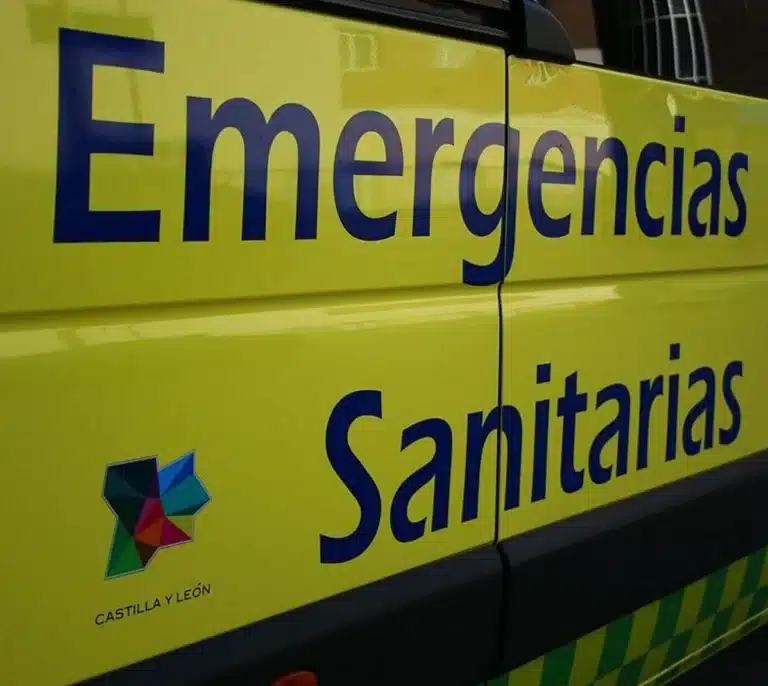 Trágico accidente en Ibiza: Dos jóvenes fallecidos en la colisión entre dos coches y un camión de basura en Santa Eulària