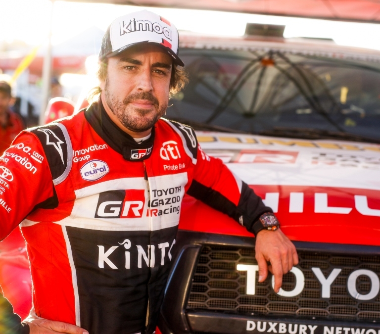 Carlos Sainz cuenta por qué Fernando Alonso lo tendrá difícil para ganar el Dakar