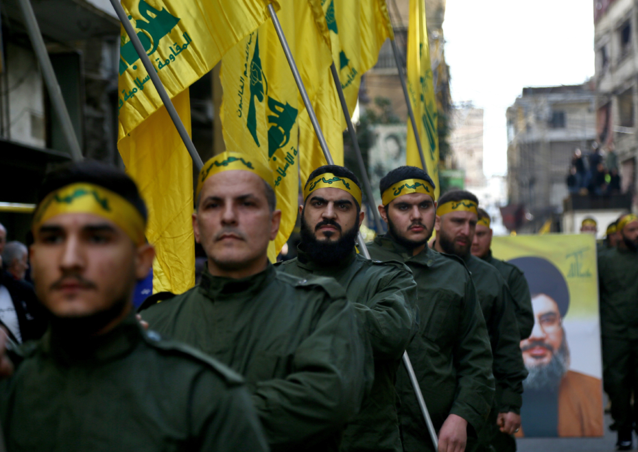 Funeral de un militante de la milicia chií libanesa Hizbulá caído en combate en Siria.