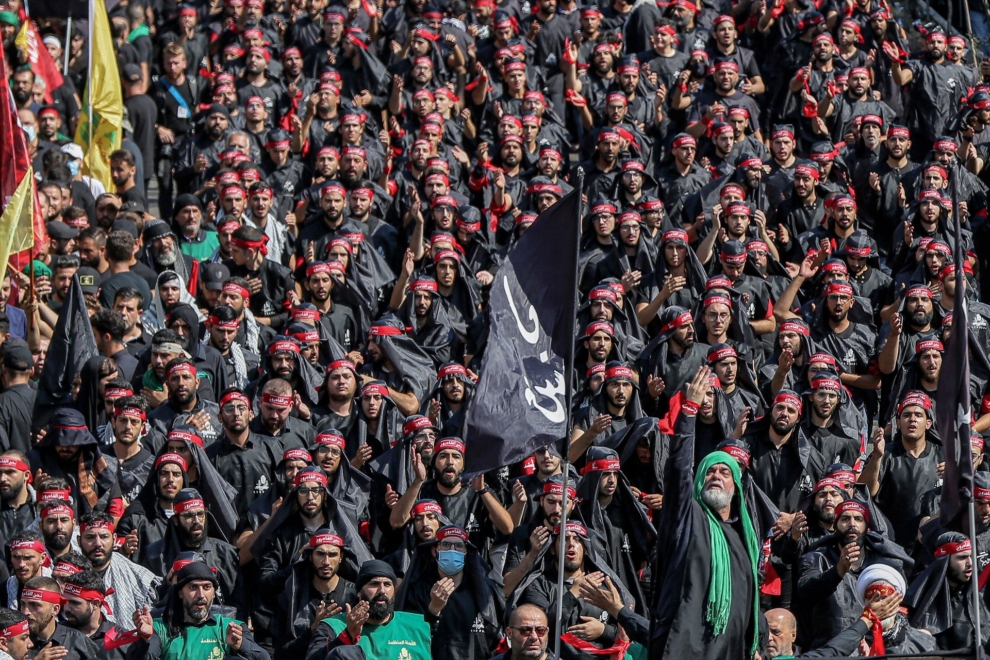 Desfile de militantes de Hizbulá en Beirut.