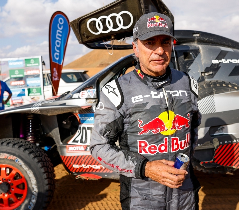Carlos Sainz: «Cuando acabe el Dakar decidiré si merece la pena seguir»