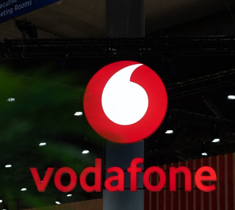 El Gobierno autoriza la compra de Vodafone España por parte del fondo Zegona