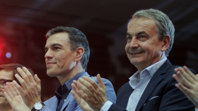 Zapatero, emisario de Sánchez Sánchez y Zapatero, en un mitin en Barcelona.
