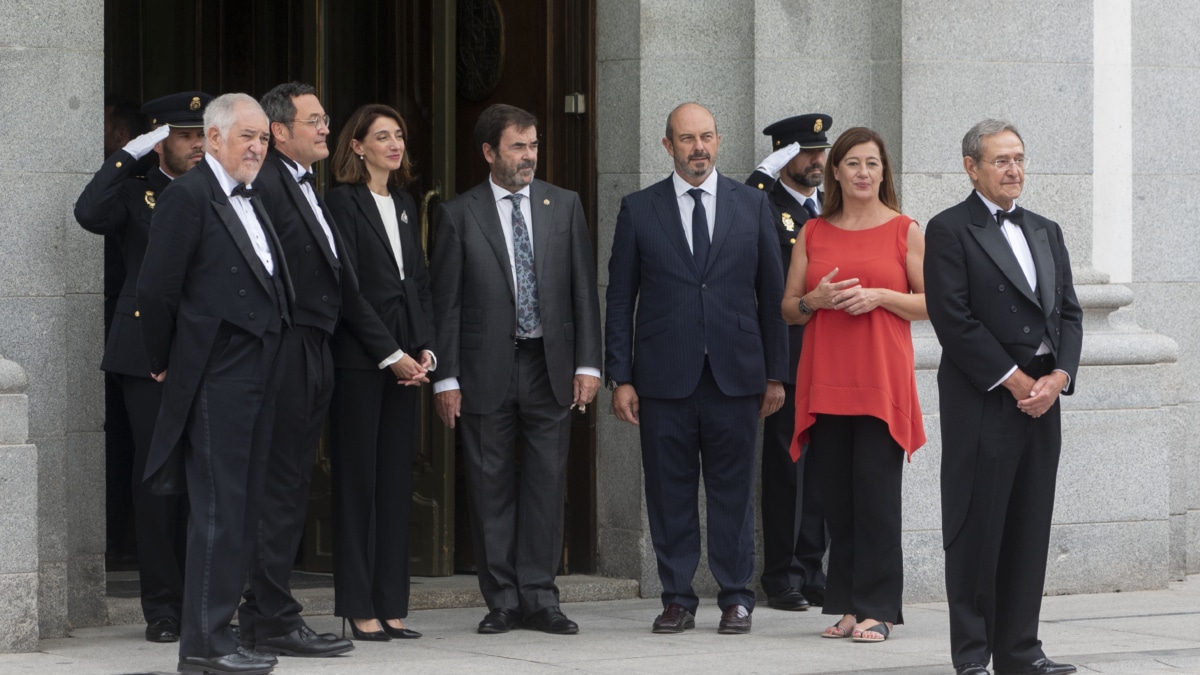 El presidente del Tribunal Constitucional, Cándido Conde Pumpido, el fiscal general del Estado, Álvaro García Ortiz, la ministra de Justicia, Pilar Llop, el presidente del CGPJ, Vicente Guilarte, la presidenta del Congreso, Francina Armengol, y el presidente del Tribunal Supremo, Francisco Marín Castán