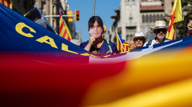 EuropaPress_5476495_numerosas_personas_manifiestan_celebracion_aniversario_referendum_1_o_plaza