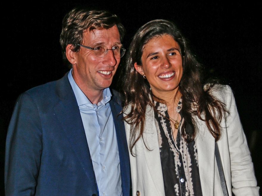 José Luis Martínez-Almeida y Teresa Urquijo en una foto de archivo.