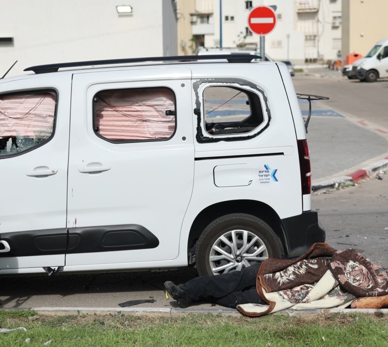 Decenas de civiles y soldados israelíes secuestrados y trasladados a Gaza por Hamás