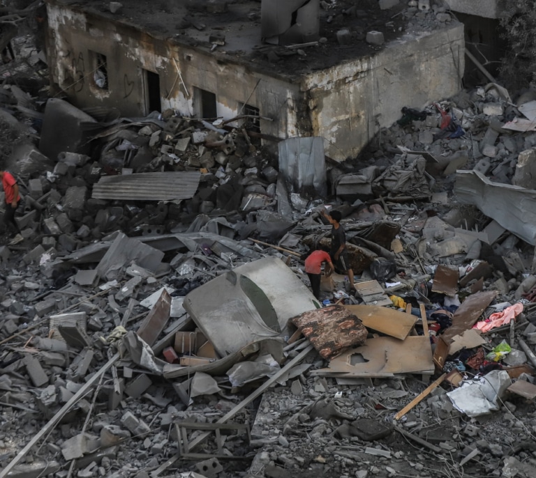 Israel bombardea "a gran escala" el norte de la Franja de Gaza