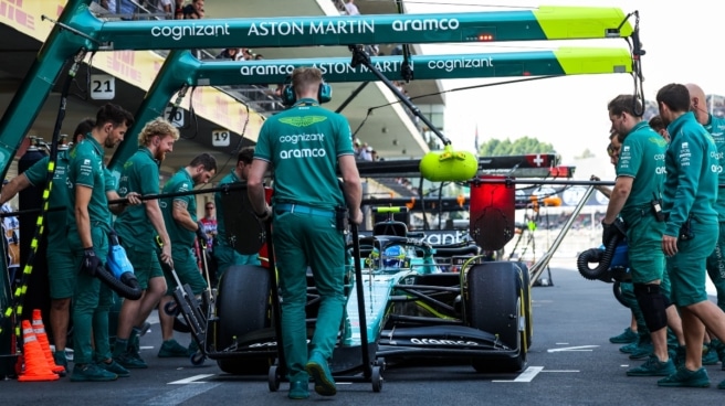 Ya puedes lucir los colores de Aston Martin, el equipo de Fernando