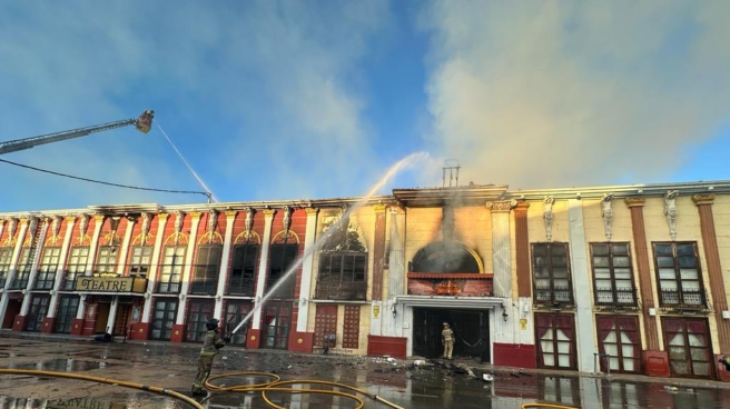 La discoteca de Murcia incendiada ya fue desalojada en 2009 por un incendio de unos cables que atravesaban la fachada La discoteca de Murcia incendiada ya fue desalojada en 2009 por un incendio de unos cables que atravesaban la fachada