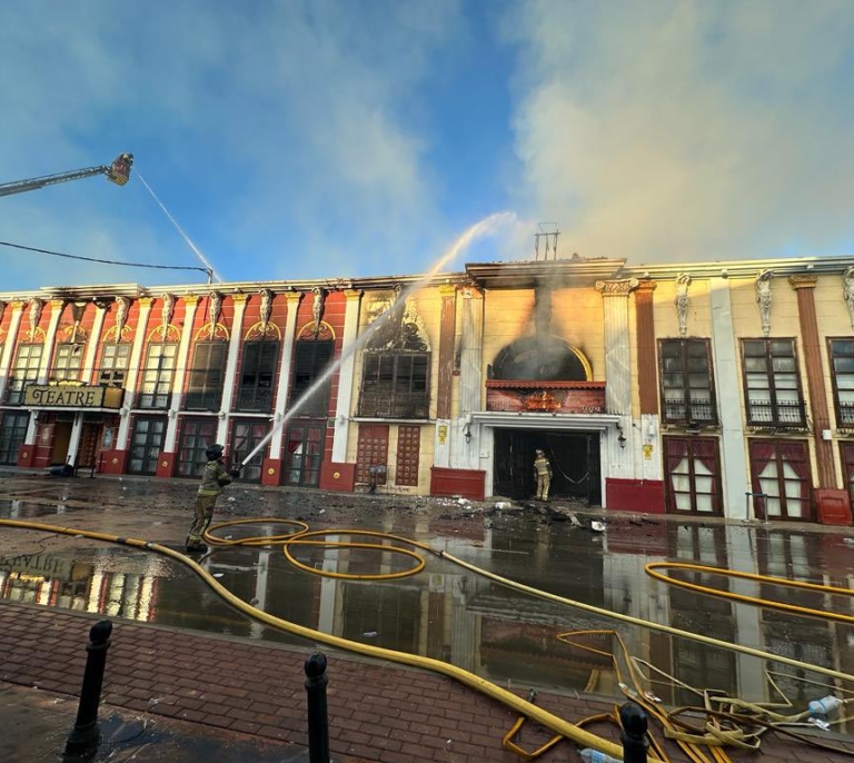 La discoteca incendiada en Murcia ya fue desalojada en 2009 por el fuego provocado por unos cables de la fachada
