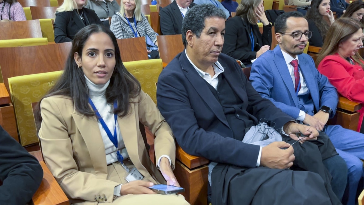 La diputada de Sumar Tesh Sidi y el representante del Frente Polisario en España, Abdulah Arab