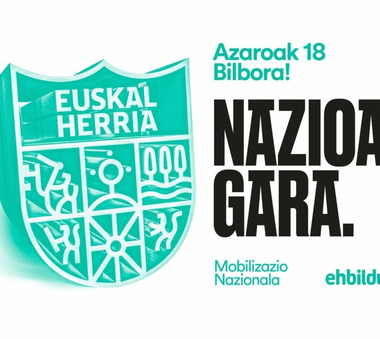 Bildu moviliza a sus bases para reivindicar el derecho a decidir con una marcha multitudinaria
