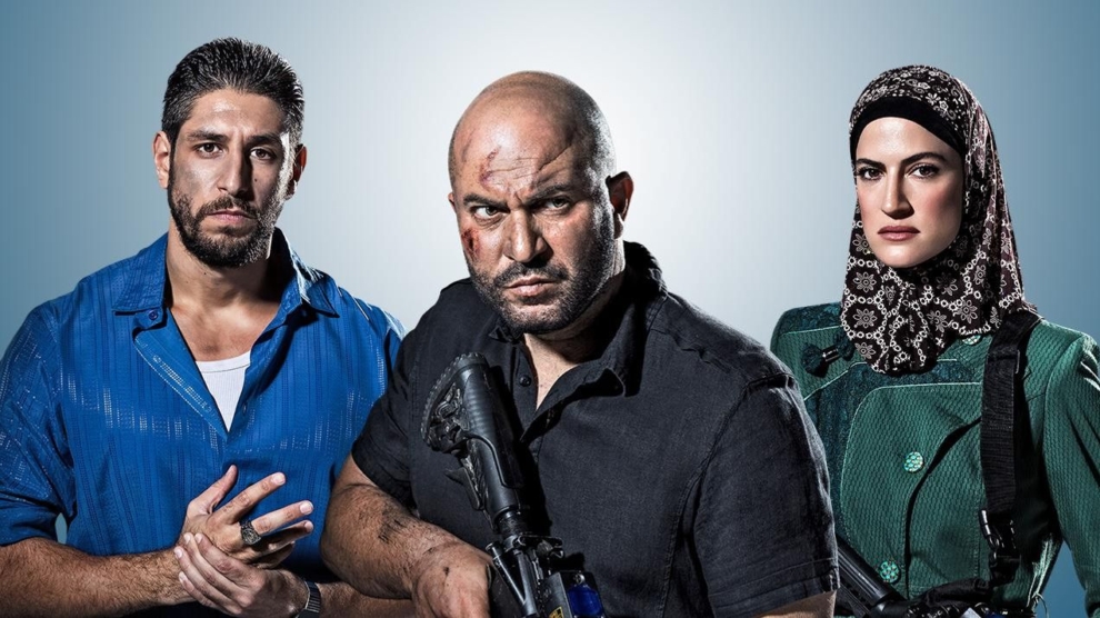 Amedi y Raz en una imagen promocional de la cuarta temporada de 'Fauda' con su compañera de reparto Rona-Lee Shimon.