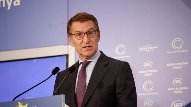 Feijóo reitera que Puigdemont es "más sincero" y "transparente" que Pedro Sánchez El presidente del PP, Alberto Núñez Feijóo, ofrece una conferencia en el Hotel Palace de Barcelona