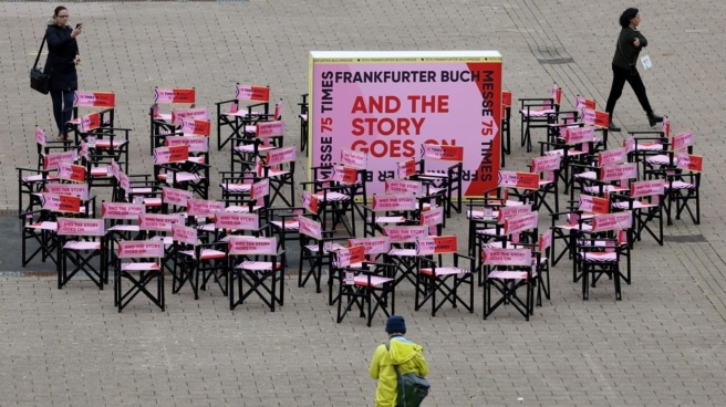 feria-libro-francfort-frankfurt-2023 Instalación artística en el recinto de la Feria del Libro que se inaugura este miércoles en Frankfurt.
