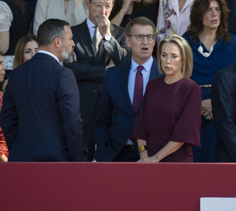 El PP se desvincula de los abucheos a Sánchez pero prosigue su campaña anti-amnistía