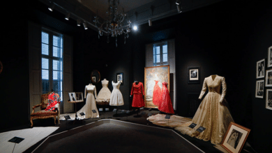 De emperatrices a influencers: la exposición boutique que mezcla arte y moda en el Palacio de Liria