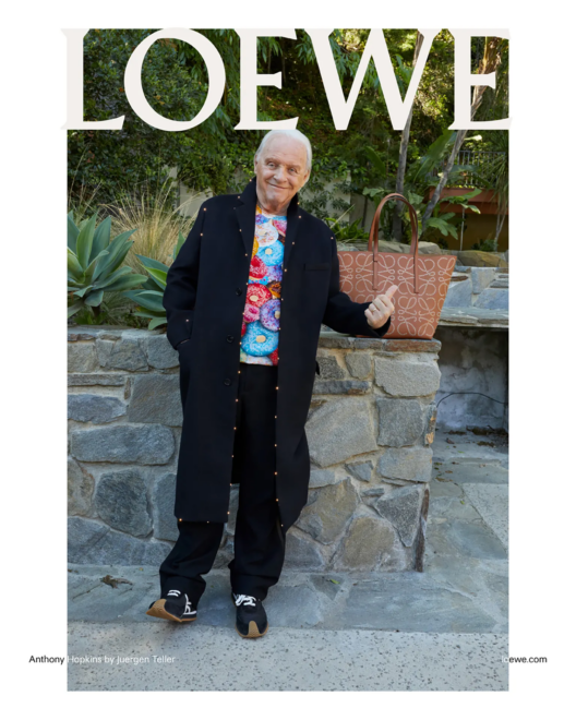Campaña de 2022 de Loewe, con Anthony Hopkins como protagonista