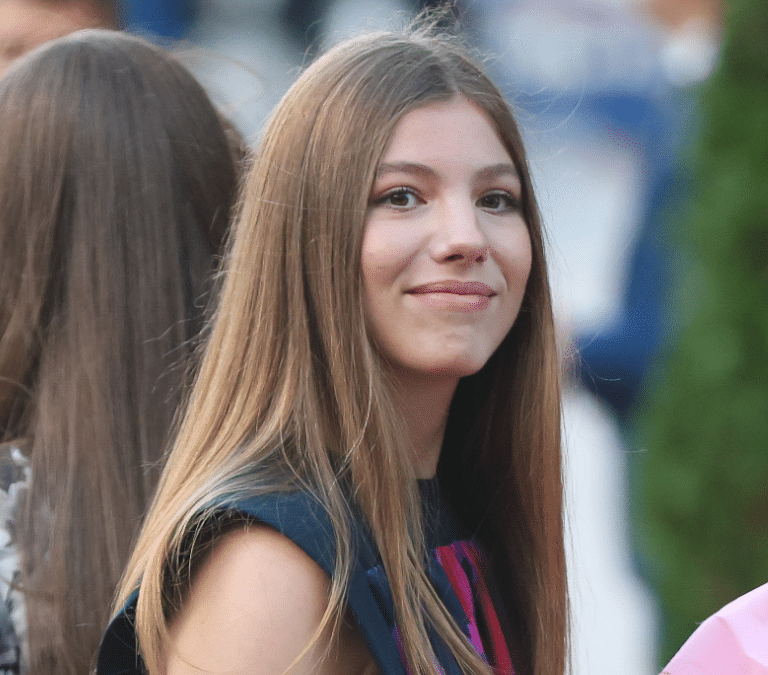 Un vestido de alquiler y otros gestos revolucionarios de la más moderna de Zarzuela