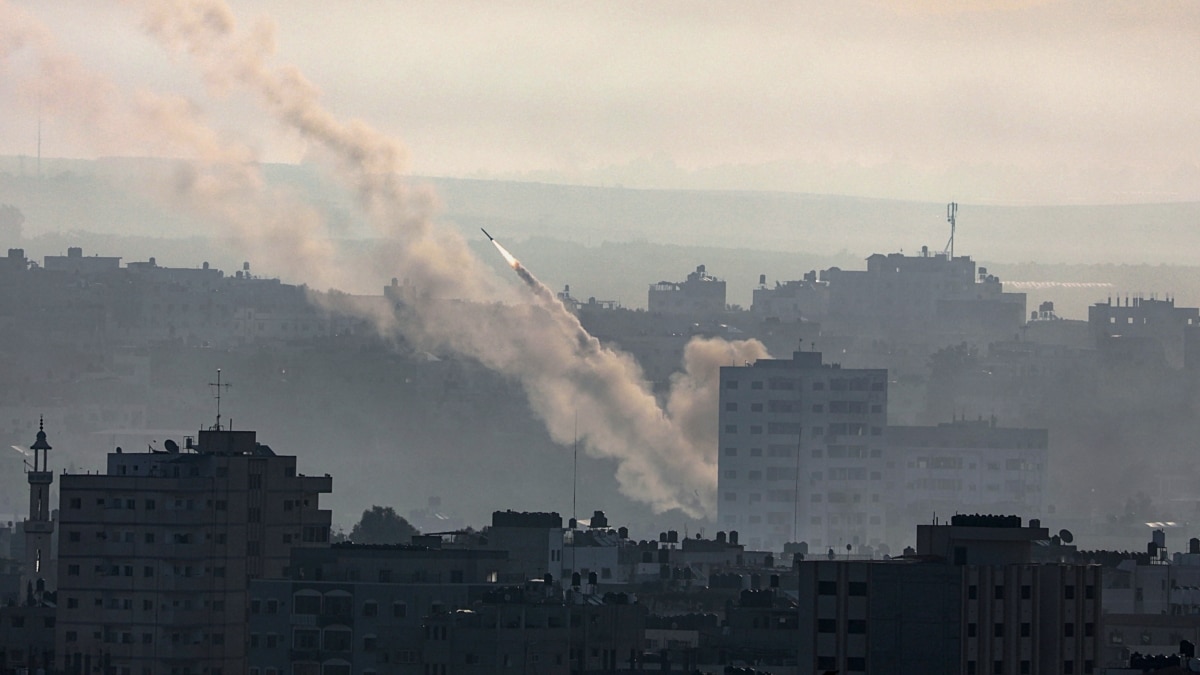 Misiles de Hamás sobre territorio israelí.