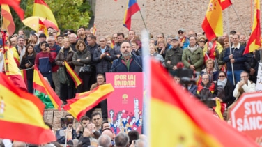 Vox, raspa de banderas