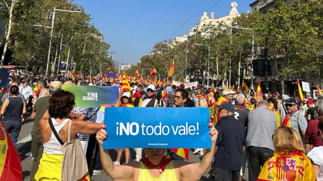 Manifestación de Societat Civil Catalana. Manifestación de Societat Civil Catalana.