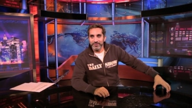 Bassem Youssef, el cómico que se ríe de la guerra: "Estoy casado con una de Gaza y usa a mis hijos de escudos humanos"