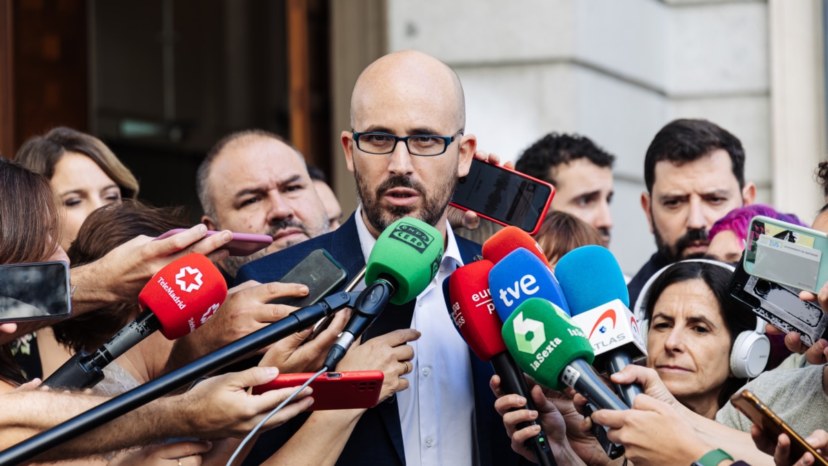 Sumar pide al PSOE acordar en un mes "un programa ambicioso" en materia laboral y vivienda