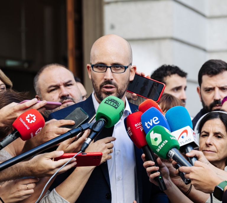 Sumar pide al PSOE acordar en un mes "un programa ambicioso" en materia laboral y vivienda