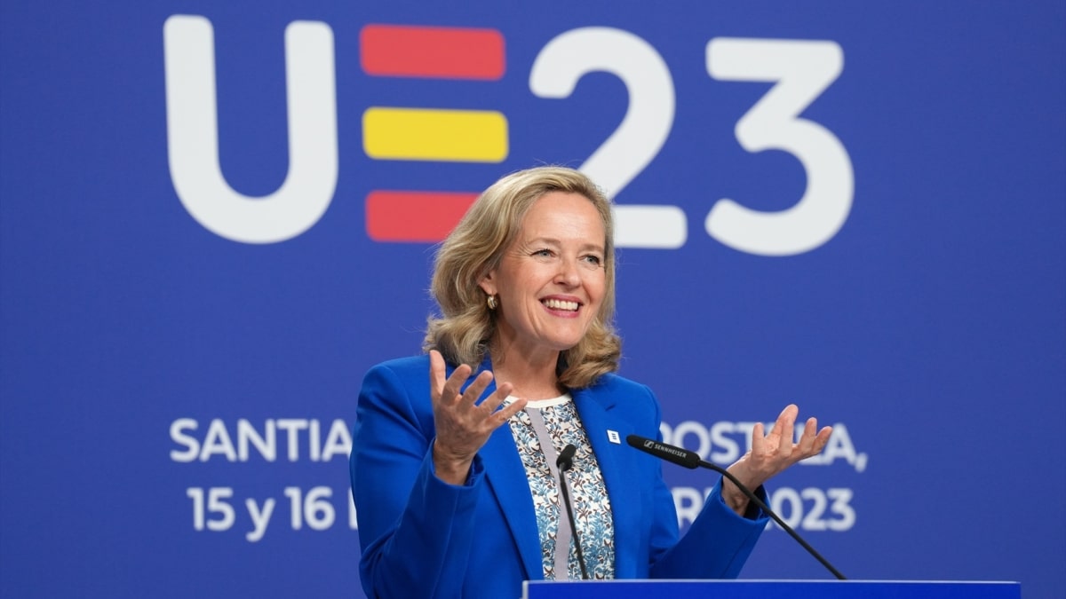 La vicepresidenta primera y ministra de Asuntos Económicos en funciones, Nadia Calviño, durante una reunión del Ecofin en Santiago de Compostela.