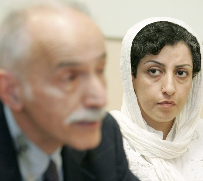 El Nobel de la Paz premia la resistencia de las mujeres en Irán encarnada en Narges Mohammadi