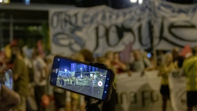 "Granada no es una foto": cuando la ciudadanía se harta de ser "un fondo de pantalla"