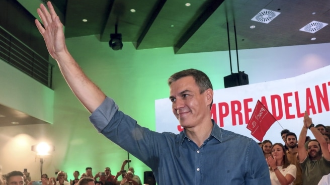Sánchez saca pecho en Granada y advierte a los "profetas del apocalipsis" que España "ni se hunde ni se rompe" El presidente del Gobierno en funciones, Pedro Sánchez participa este sábado en un acto del PSOE celebrado en Granada.