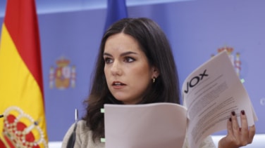 Vox tacha de "puro maquillaje" la reducción de la jornada laboral pactada por el PSOE y Sumar