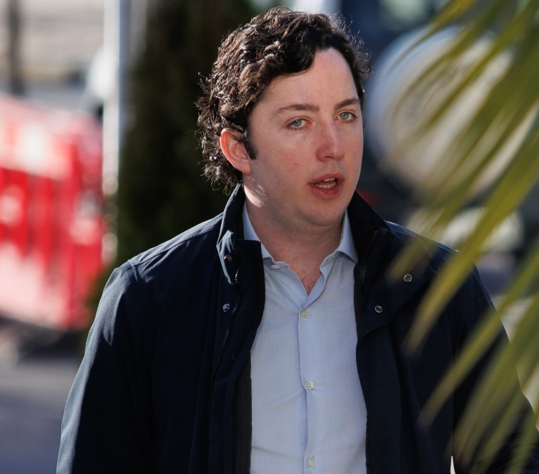 La Policía toma declaración al Pequeño Nicolás en un caso relacionado con carnés de conducir falsos