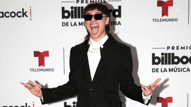 Peso Pluma en una imagen de los Billboard de música latina Peso Pluma en una imagen de los Billboard de música latina