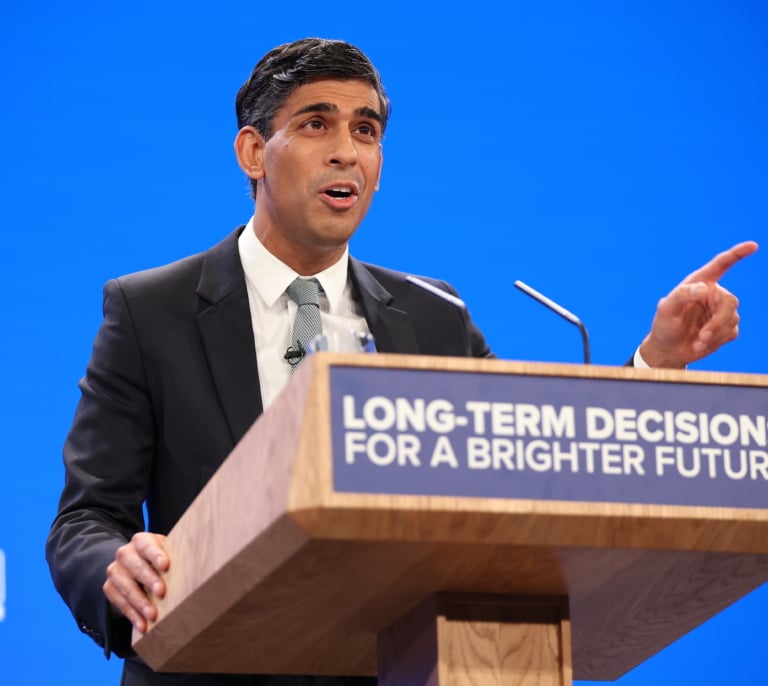Rishi Sunak cancela el tren de alta velocidad para unir Londres con el norte de Inglaterra ante los sobrecostes
